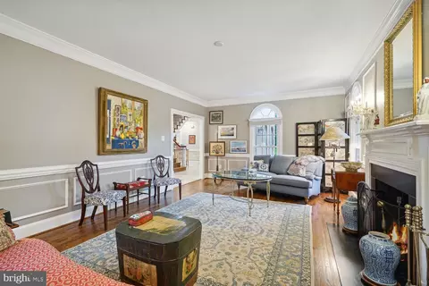 8007 Algarve St, Mclean, VA 22102 photo 6