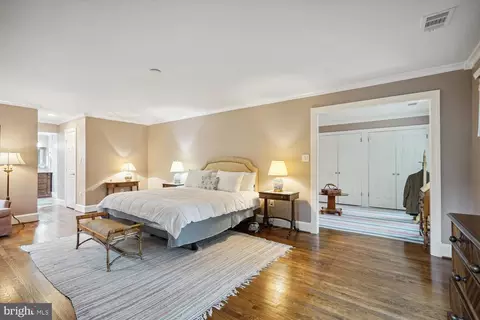 8007 Algarve St, Mclean, VA 22102 photo 25