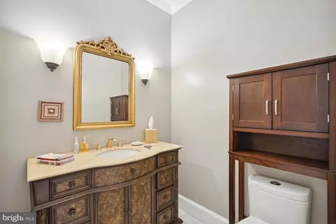8007 Algarve St, Mclean, VA 22102 photo 23