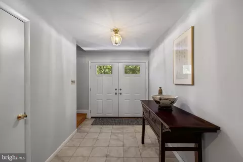 1607 8th Pl, Mclean, VA 22101 photo 3