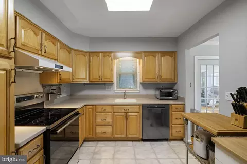 1607 8th Pl, Mclean, VA 22101 photo 9