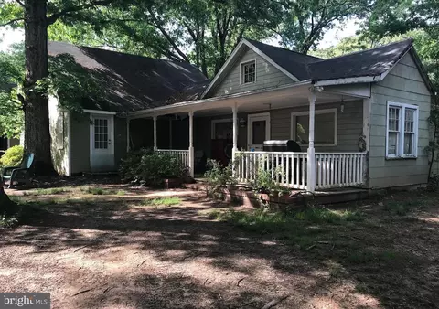3466 Gallows Rd, Annandale, VA 22003