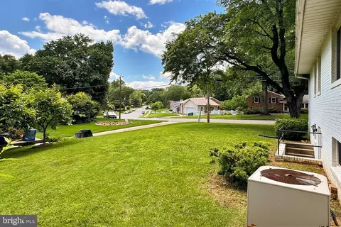 7409 Estaban Pl, Springfield, VA 22151 photo 17