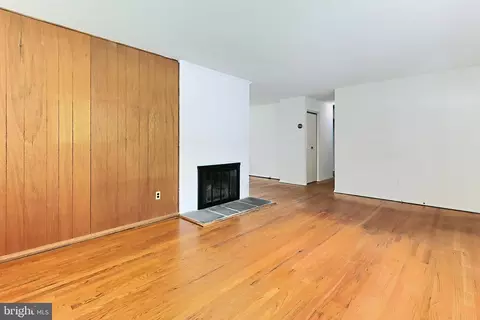 7409 Estaban Pl, Springfield, VA 22151 photo 3