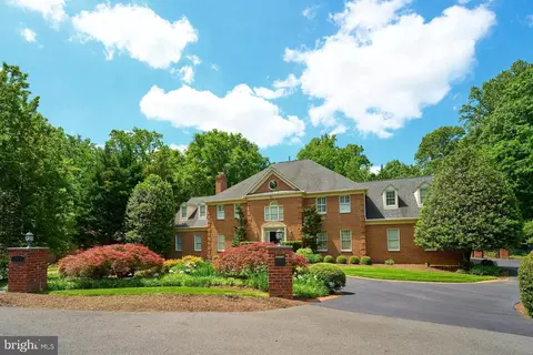 3016 Weber Pl, Oakton, VA 22124