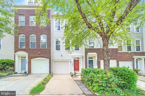 11425 Log Ridge Dr, Fairfax, VA 22030