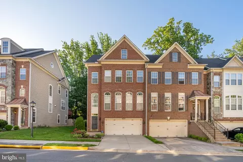 4633 Aspen Hill Ct, Annandale, VA 22003