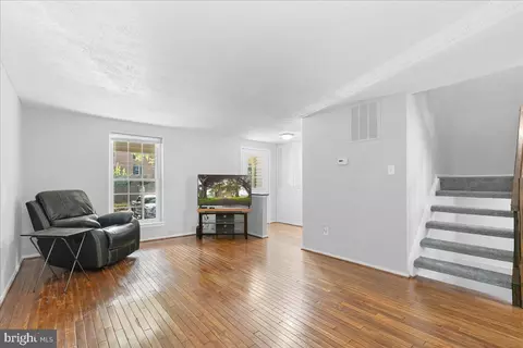 6522 Alexis Ln, Springfield, VA 22152 photo 2