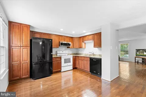 6522 Alexis Ln, Springfield, VA 22152 photo 3