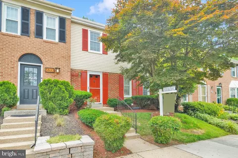 5835 Banning Pl, Burke, VA 22015