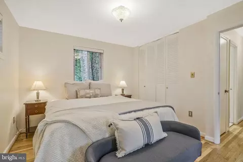 Bedroom - 5504 Kempton Dr, Springfield, VA 22151 photo 2 of 13