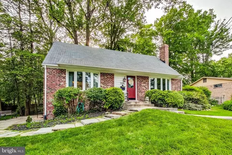 Exterior - 5504 Kempton Dr, Springfield, VA 22151 photo 4 of 11