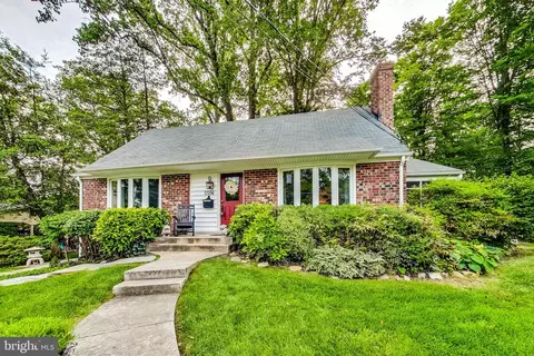 Exterior - 5504 Kempton Dr, Springfield, VA 22151 photo 5 of 11