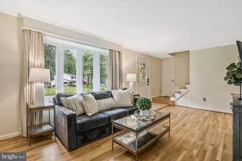 Living - 5504 Kempton Dr, Springfield, VA 22151 photo 1 of 1