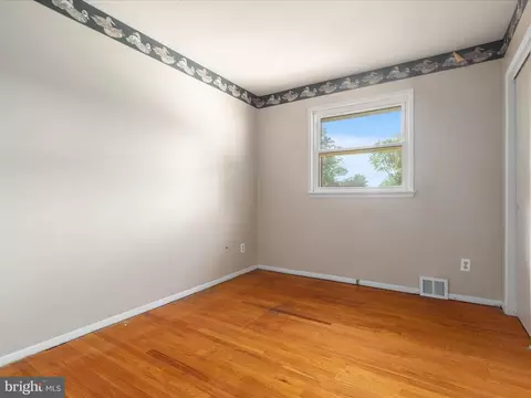 Bedroom - 7517 Inzer St, Springfield, VA 22151 photo 3 of 3