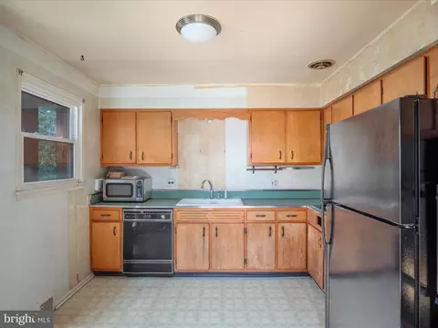Kitchen - 7517 Inzer St, Springfield, VA 22151 photo 1 of 3