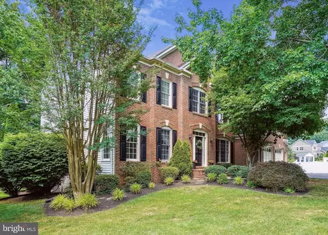 12894 Crouch Dr, Fairfax, VA 22030
