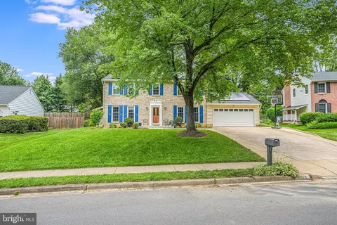 9518 Baccarat Dr, Fairfax, VA 22032