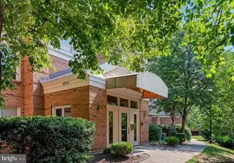 12915 Alton Sq #308, Herndon, VA 20170