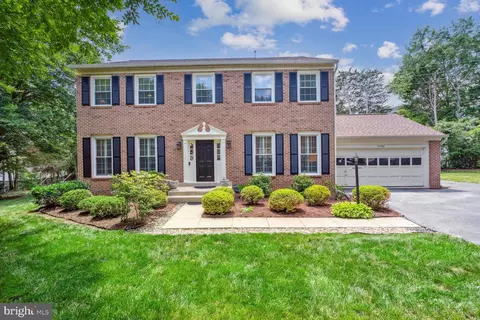 14703 General Lee Dr, Centreville, VA 20121