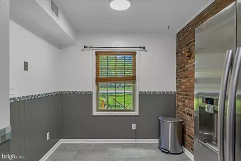 Entry Way - 8360 Forrester Blvd #472, Springfield, VA 22152 photo 2 of 5