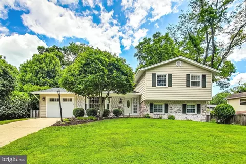 4903 Gadsen Dr, Fairfax, VA 22032