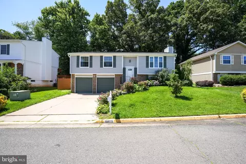 9409 Wrought Iron Ct, Fairfax, VA 22032