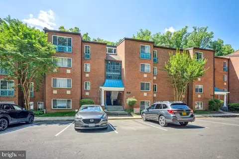 11833 Shire Ct #2C, Reston, VA 20191