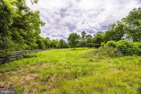 15375 Compton Rd, Centreville, VA 20121 photo 4