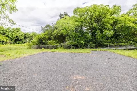 15375 Compton Rd, Centreville, VA 20121 photo 5