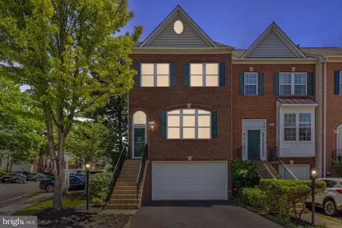 4093 River Forth Dr, Fairfax, VA 22030