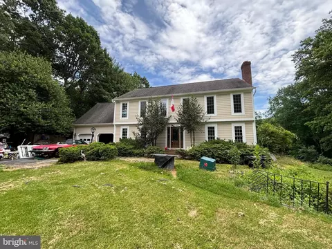3257 Betsy Ln, Herndon, VA 20171