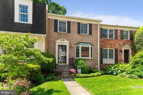 1610 Dunterry Pl, Mclean, VA 22101