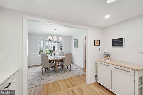 Entry Way - 1610 Dunterry Pl, Mclean, VA 22101 photo 3 of 3