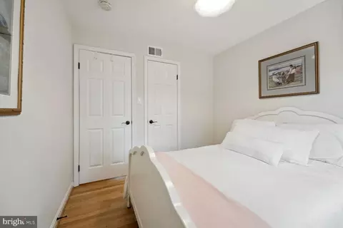 Bedroom - 1610 Dunterry Pl, Mclean, VA 22101 photo 6 of 6