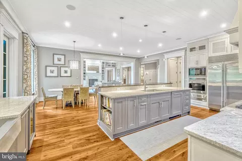 Kitchen - 835 Whann Ave, Mclean, VA 22101 photo 2 of 4