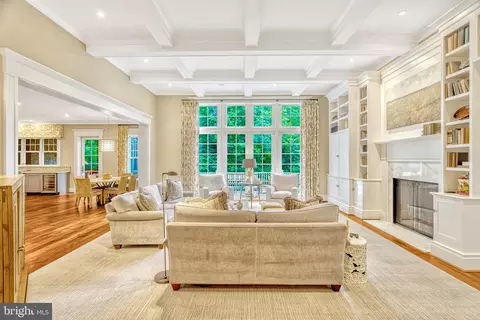 Living - 835 Whann Ave, Mclean, VA 22101 photo 4 of 7