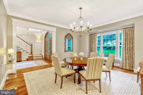 Dining - 835 Whann Ave, Mclean, VA 22101 photo 2 of 4