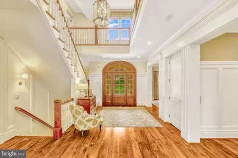 Entry Way - 835 Whann Ave, Mclean, VA 22101 photo 1 of 5
