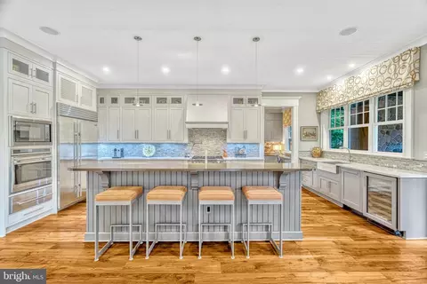 Kitchen - 835 Whann Ave, Mclean, VA 22101 photo 1 of 4