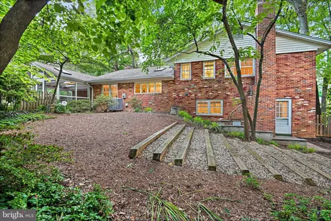 Exterior - 7912 Falstaff Rd, Mclean, VA 22102 photo 25 of 49