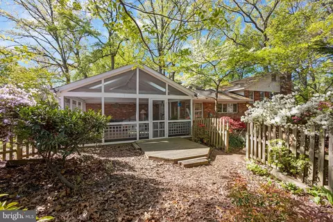 Exterior - 7912 Falstaff Rd, Mclean, VA 22102 photo 24 of 49