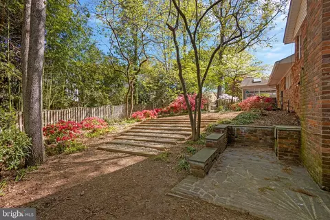 Exterior - 7912 Falstaff Rd, Mclean, VA 22102 photo 47 of 49