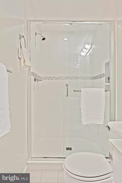 Bath - 7912 Falstaff Rd, Mclean, VA 22102 photo 6 of 6