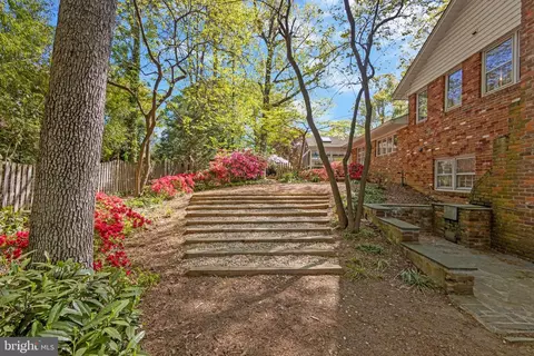 Exterior - 7912 Falstaff Rd, Mclean, VA 22102 photo 20 of 49