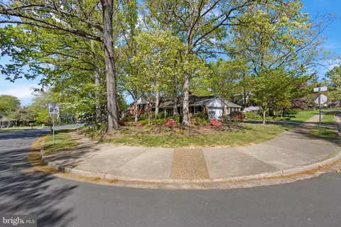 Exterior - 7912 Falstaff Rd, Mclean, VA 22102 photo 42 of 49