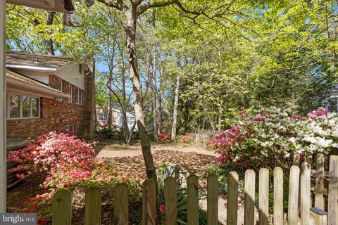 Exterior - 7912 Falstaff Rd, Mclean, VA 22102 photo 22 of 49