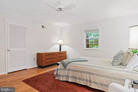 Bedroom - 7912 Falstaff Rd, Mclean, VA 22102 photo 4 of 7