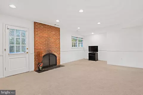 Living - 7912 Falstaff Rd, Mclean, VA 22102 photo 4 of 6