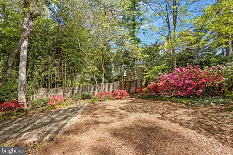 Exterior - 7912 Falstaff Rd, Mclean, VA 22102 photo 48 of 49